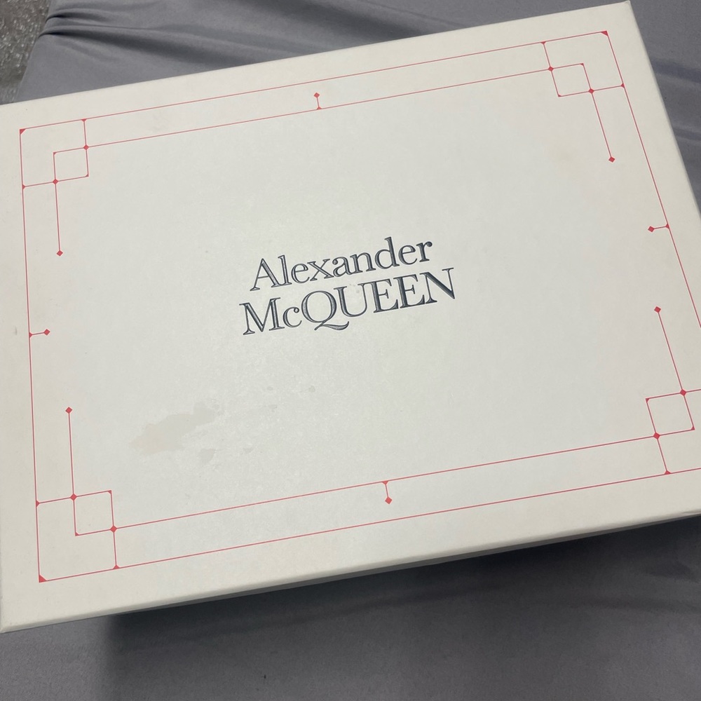 ALEXANDER MCQUEEN
